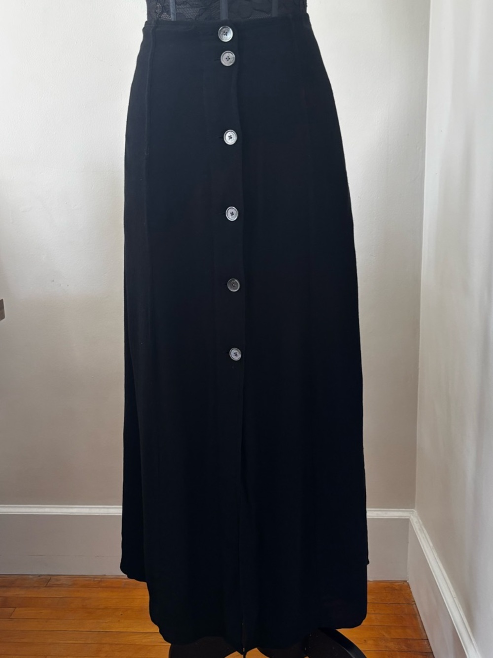 Aritzia Wilfred midi skirt - Picture 7 of 8